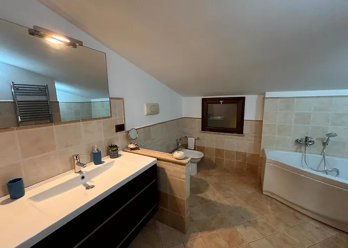 Casa 3 Nodi * Карини